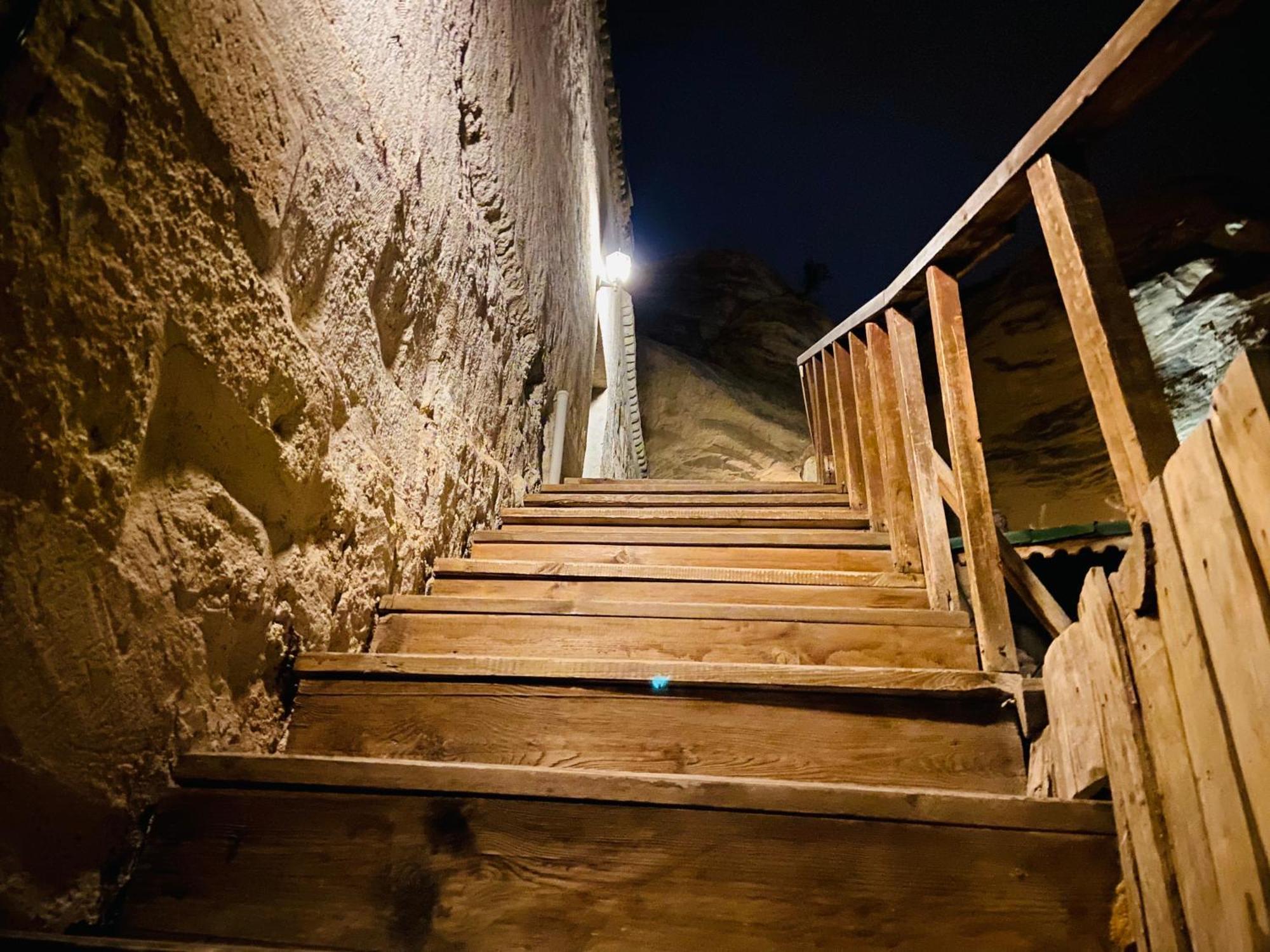 גורמה The Village Cave Hotel מראה חיצוני תמונה