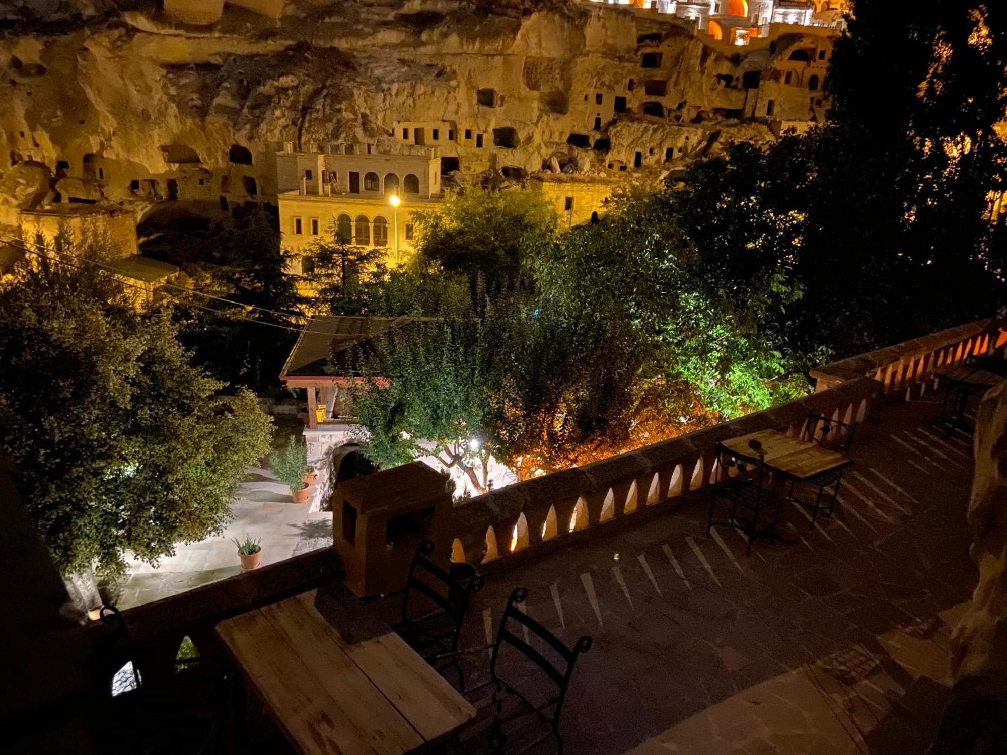 גורמה The Village Cave Hotel מראה חיצוני תמונה