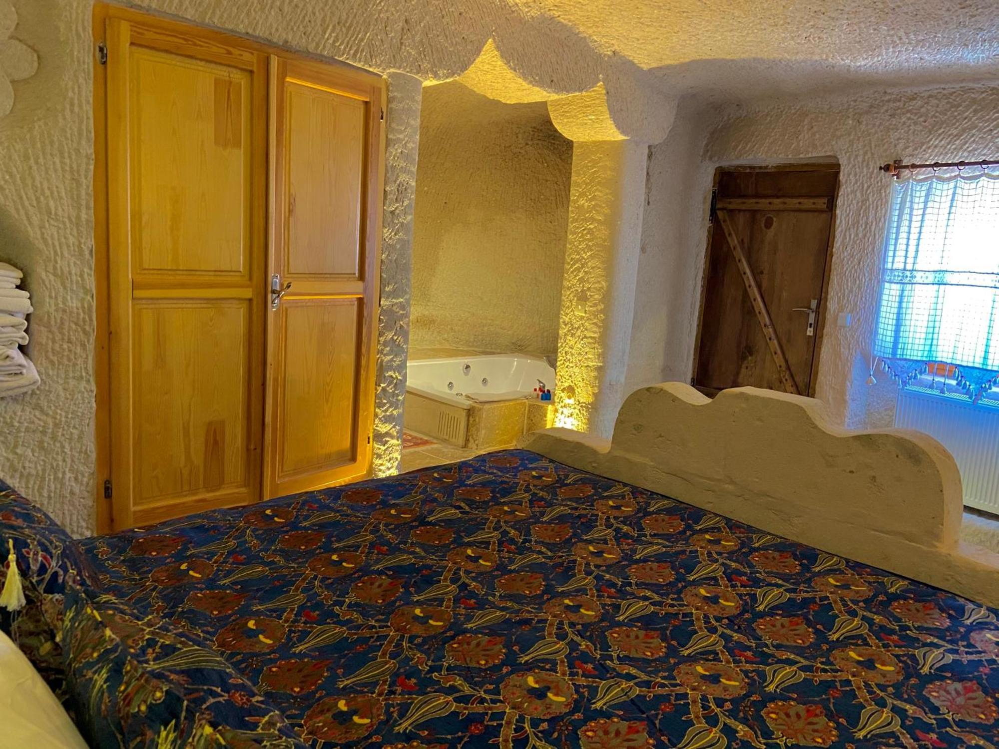 גורמה The Village Cave Hotel חדר תמונה