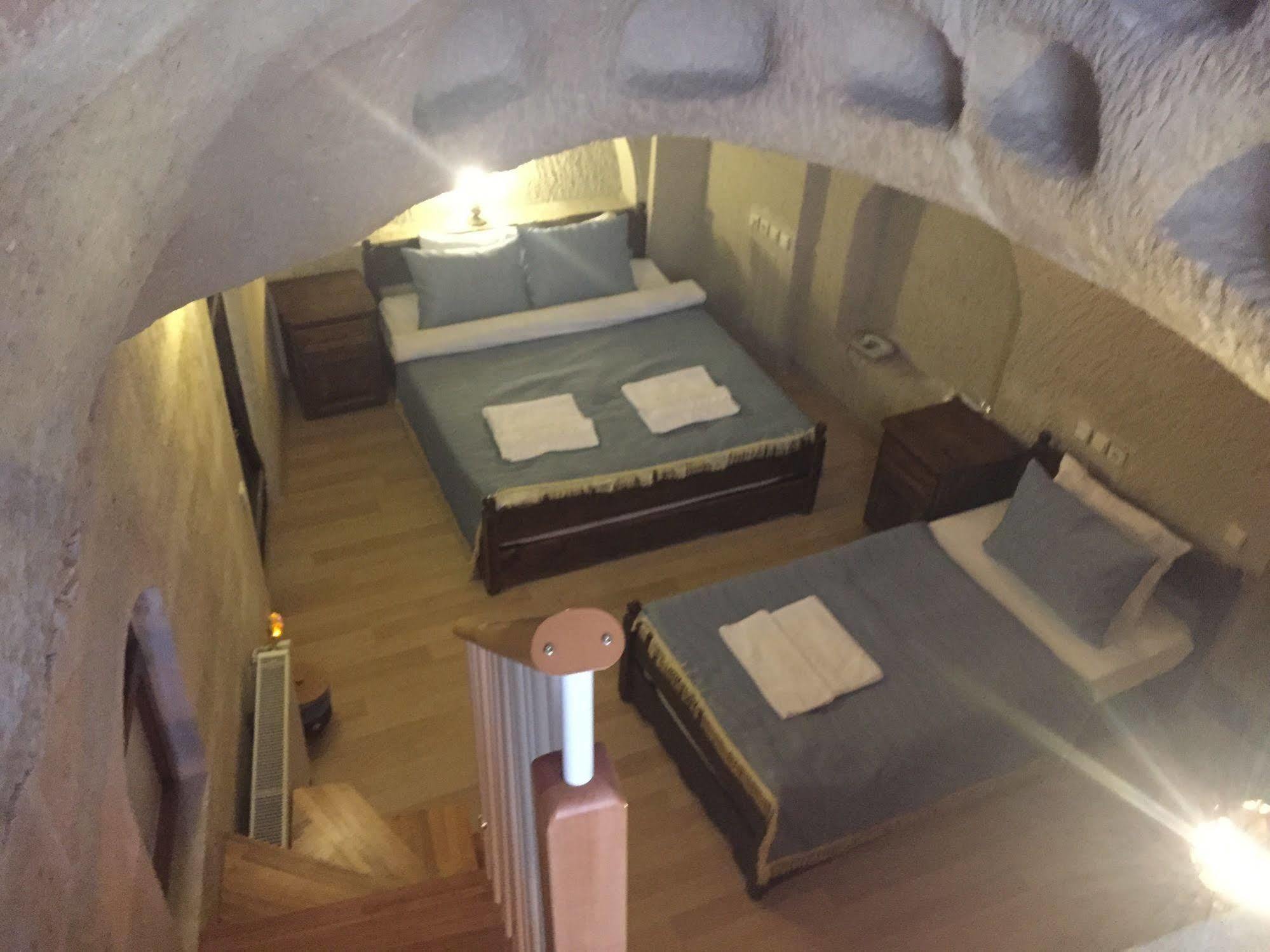 גורמה The Village Cave Hotel מראה חיצוני תמונה